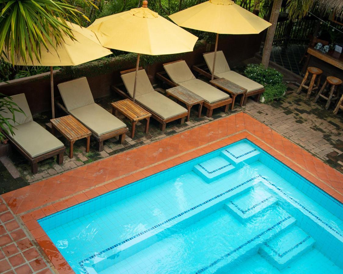Baanpong Lodge San Kamphaeng Bagian luar foto