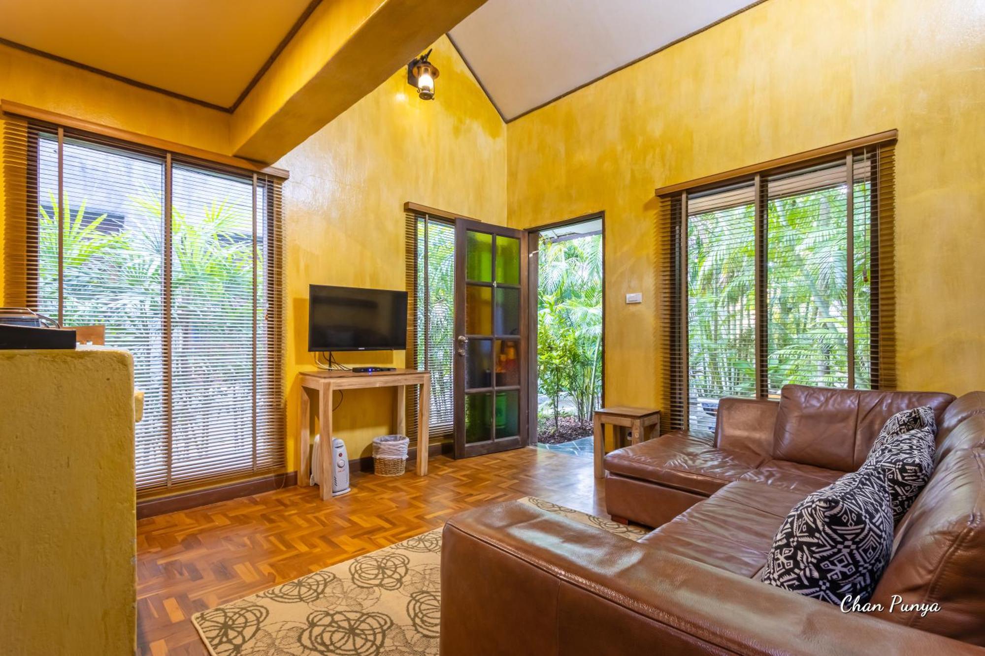 Baanpong Lodge San Kamphaeng Bagian luar foto