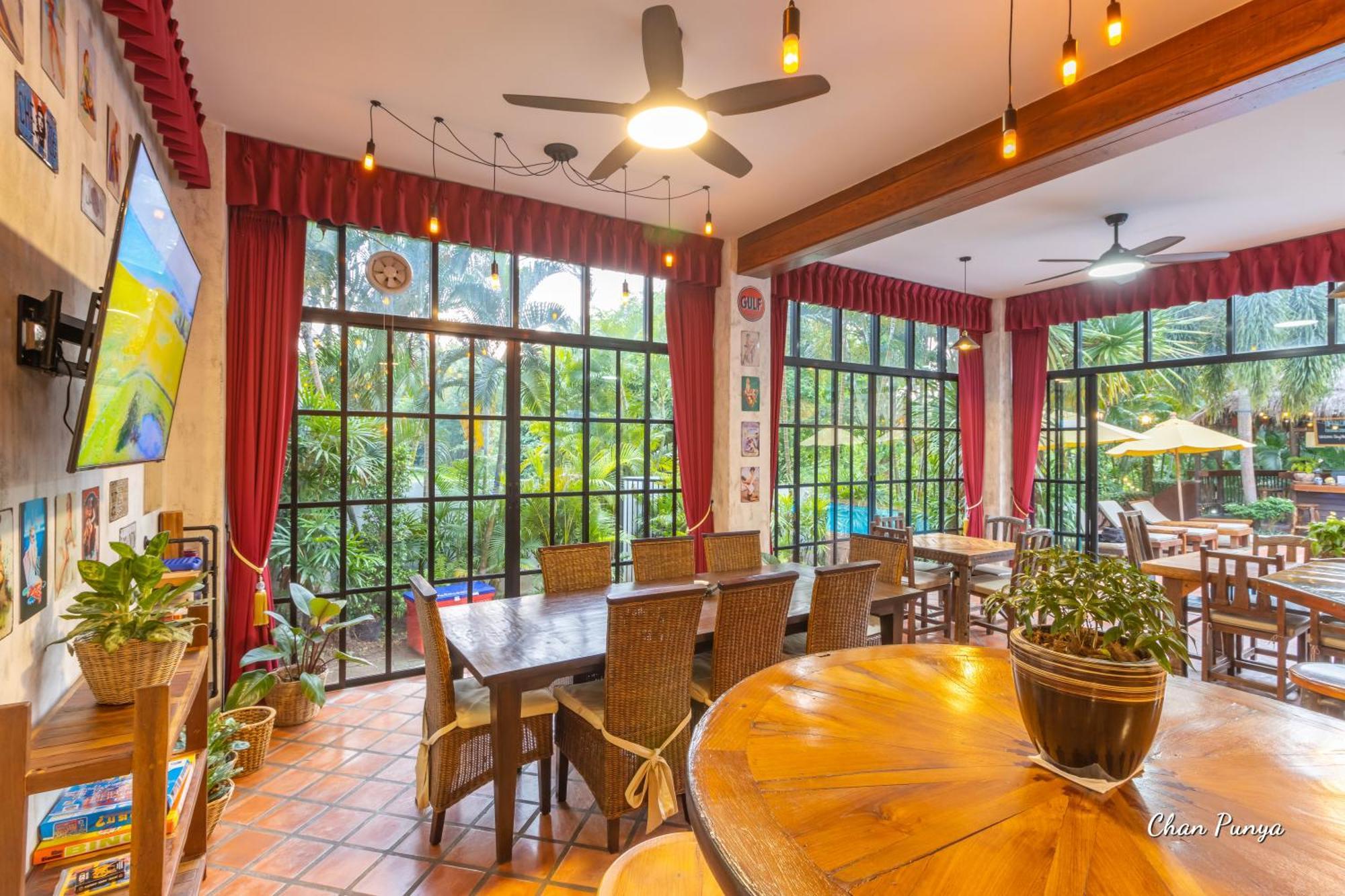 Baanpong Lodge San Kamphaeng Bagian luar foto