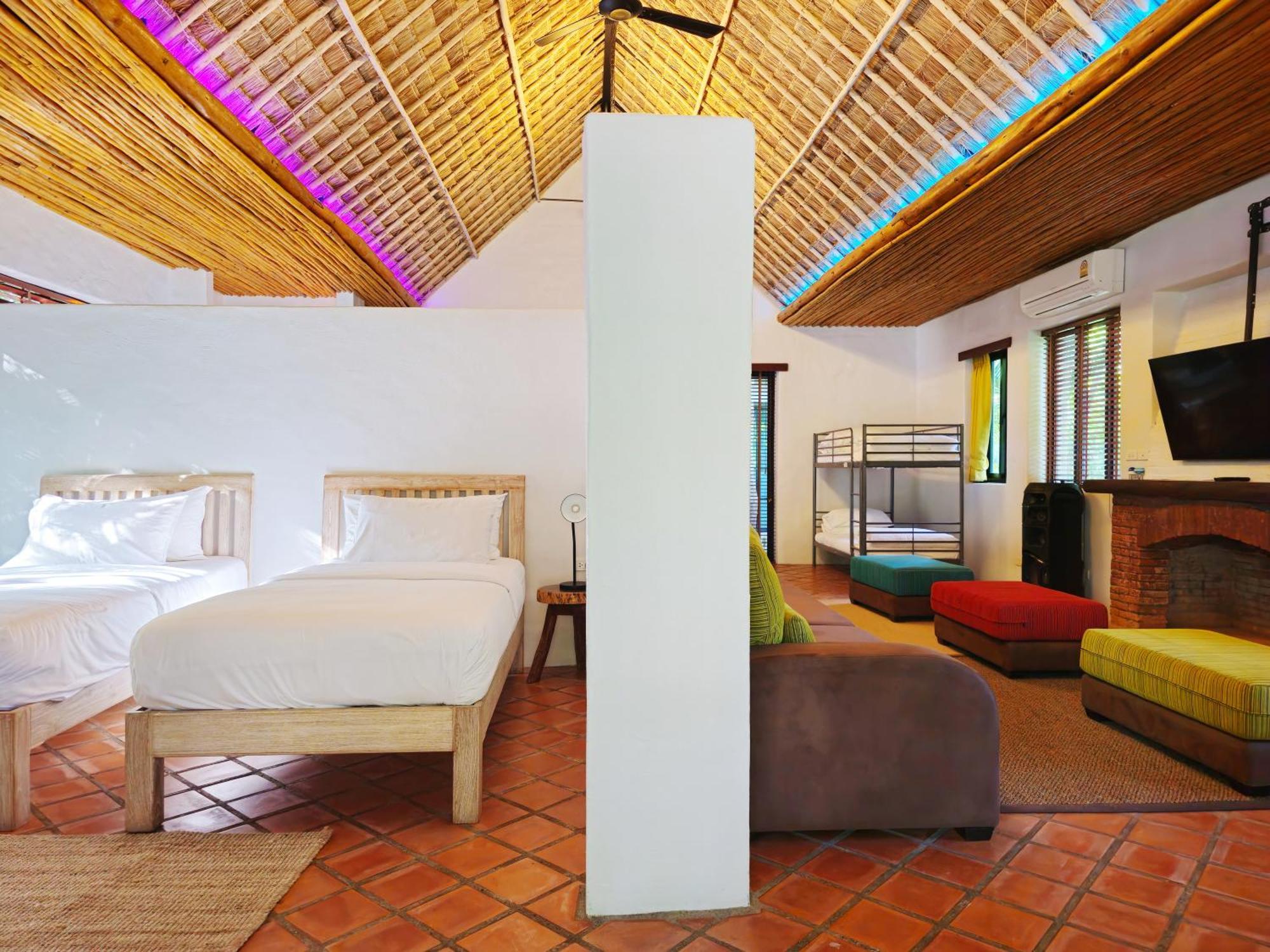Baanpong Lodge San Kamphaeng Bagian luar foto